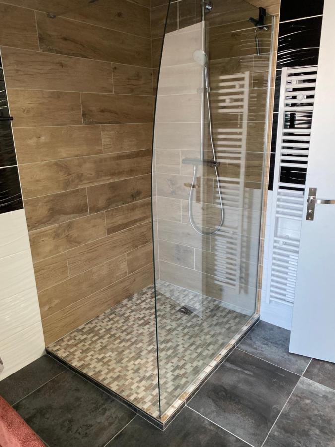 Appartement 3 Chambres Centre Ville Et 100M De La Mer 孔卡尔诺 外观 照片